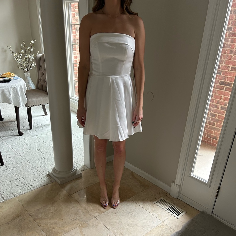 Women’s Strapless Dress